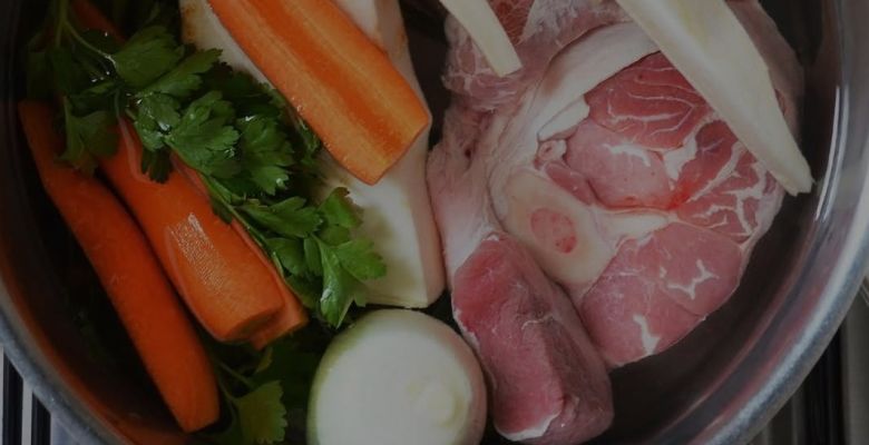 Bone Broth: The Celebrity-Endorsed Superfood - What Does Science Say?